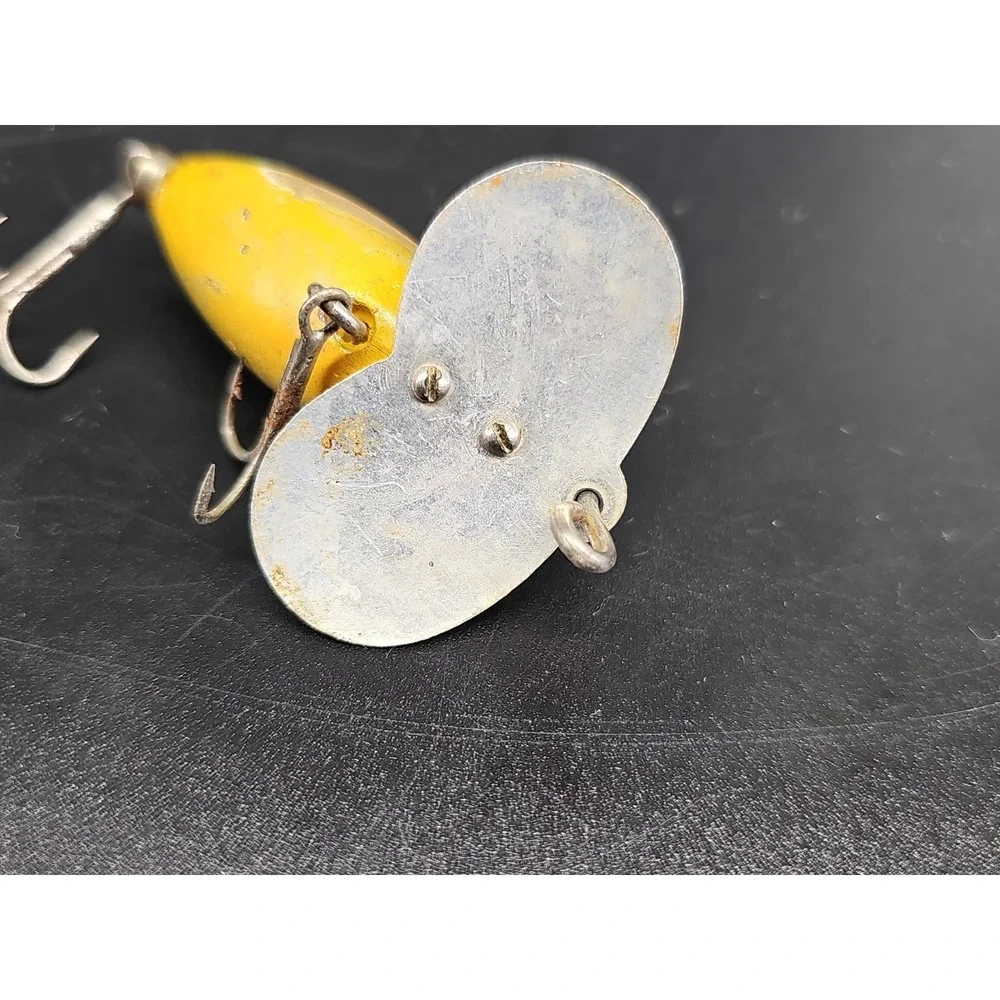 Early‎ Jitterbug fishing lure